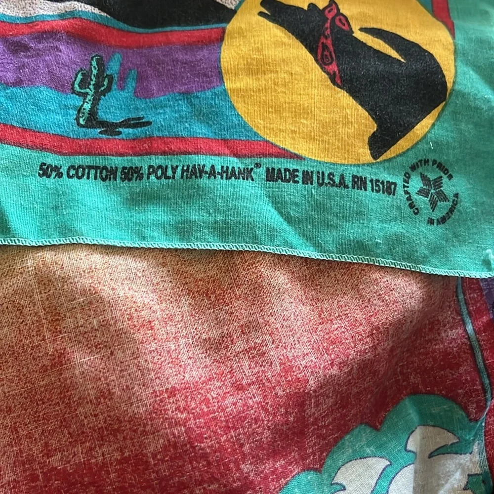 Vintage Hav- A-Hank howling Coyote handkerchief